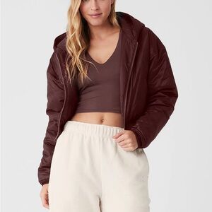 Alo Yoga Ripstop Cropped Cosmo Zip Up Hoodie In Cherry Cola